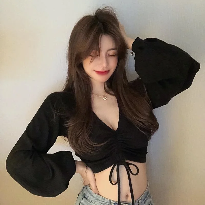 2023 корейски жени къс шнур стегнат v-образно деколте дълъг ръкав тениска черен вътрешен отдолу отгоре върховете облекло