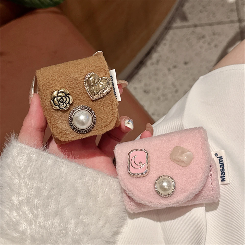 Луксозен 3D плюшен перлен скъпоценен камък Camellia Flip Maillard слушалки Защитна обвивка мека корица за AirPods 1 2 3 Калъф за AirPods 1 2 3