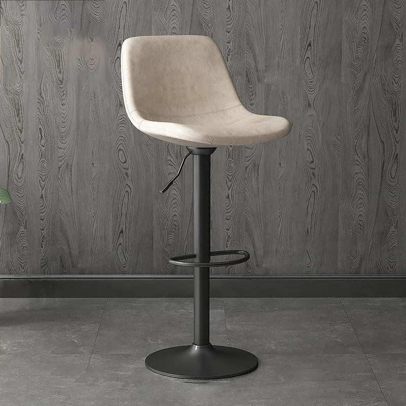  Lounge брояч столове могат да бъдат повдигнати и завъртени. Модерни облегалки, ковани столове, кухня