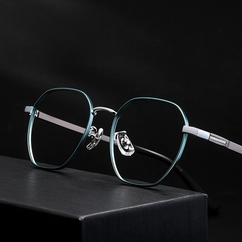2023 Нови мъже чист титанов очила рамка за човек очила оптични рецепта очила бизнес стил мъжки AR покритие Hot Sell