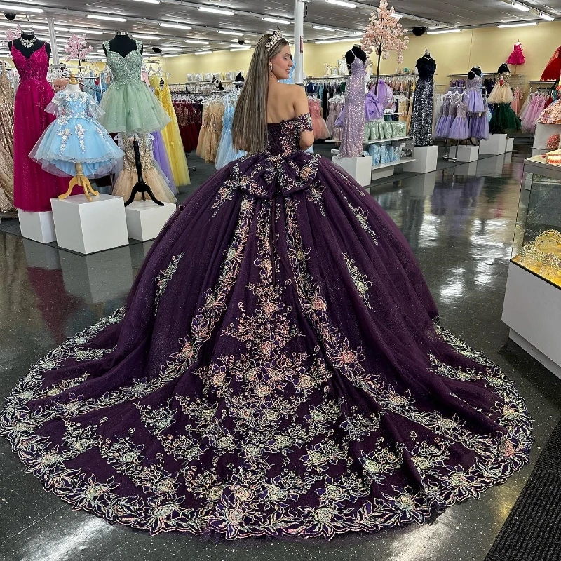 2024 Лилаво лъскава скъпа Quinceanera рокли от рамото топка рокля апликации дантела цвете кристал vestidos de 15 años