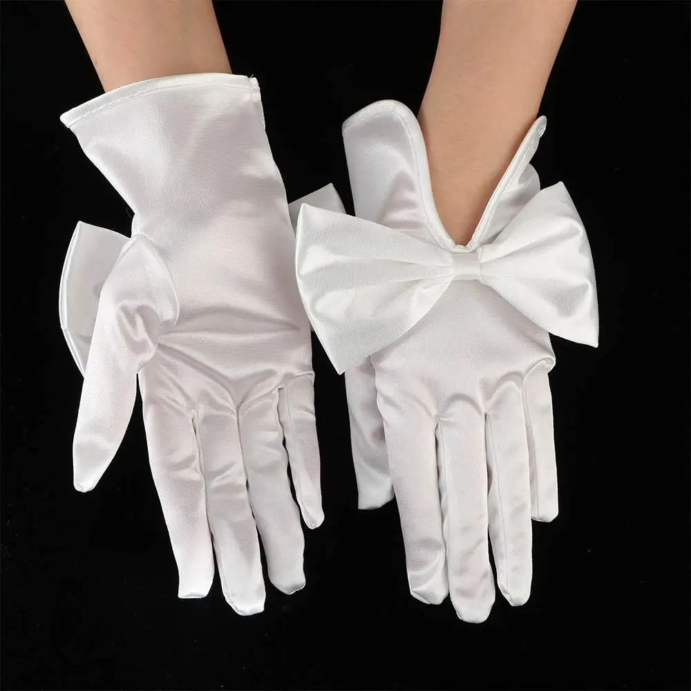 Ретро Елегантно абитуриентско парти Кратък дизайн Lvory сатенени ръкавици Сватбени аксесоари Ръкавици с пълен пръст Bow Kont ръкавици